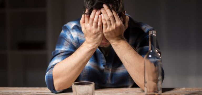 man-suffring-form-depression